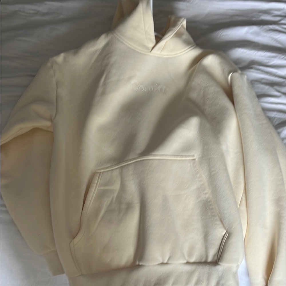 COMFRT Butter Hoodie - Gently Worn